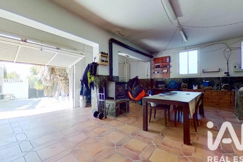 Сasa de 5 dormitorios en venta en El Vendrell, Tarragona, Cataluña, Spain № 7451 - foto 6