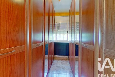 Сasa de 5 dormitorios en venta en El Vendrell, Tarragona, Cataluña, Spain № 7451 - foto 16