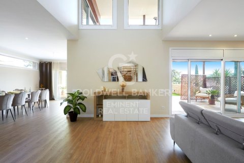 Купить дом в Сан-Кугат-дель-Вальес, Испания с 6 спален, 1046м², № 5760 - фото 16