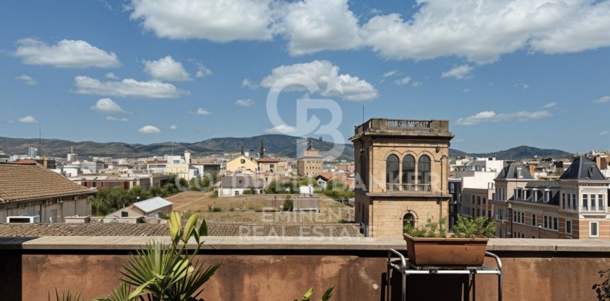 1 bedroom penthouse for sale in Barcelona, Catalonia, Spain № 5761