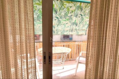 Квартира с 3 спальнями в Сантс-Монтжуике, Барселона, Каталония, Испания № 2093