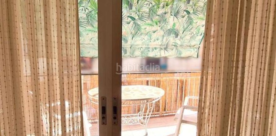 Квартира с 3 спальнями в Сантс-Монтжуике, Барселона, Каталония, Испания № 2093