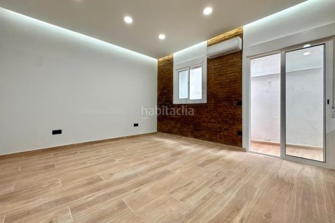 Квартира с 3 спальнями в Орта-Гинардо, Барселона, Каталония, Испания № 2092