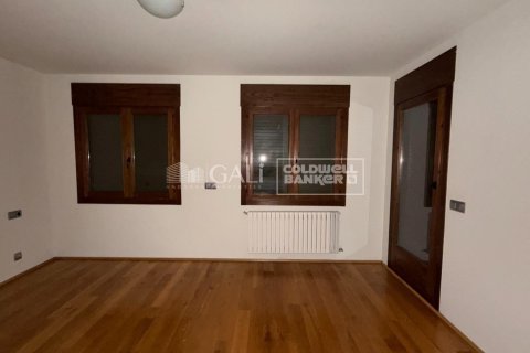 3 bedrooms penthouse for rent in Principado De Andorra (Ninguna Poblacion Tiene C.P.), Lleida, Catalonia, Spain № 6099 - photo 8