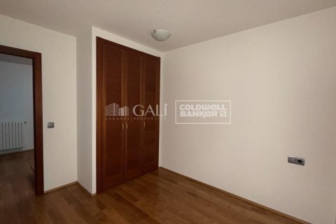 3 bedrooms penthouse for rent in Principado De Andorra (Ninguna Poblacion Tiene C.P.), Lleida, Catalonia, Spain № 6099 - photo 12