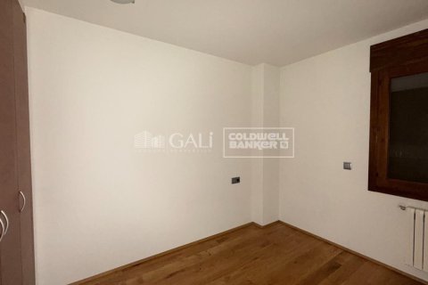 3 bedrooms penthouse for rent in Principado De Andorra (Ninguna Poblacion Tiene C.P.), Lleida, Catalonia, Spain № 6099 - photo 11