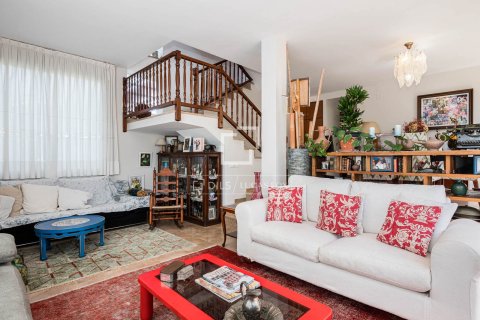 4 bedrooms villa for sale in Castelldefels, Barcelona, Catalonia, Spain № 6604 - photo 6