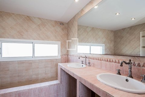 4 bedrooms villa for sale in Castelldefels, Barcelona, Catalonia, Spain № 6604 - photo 29