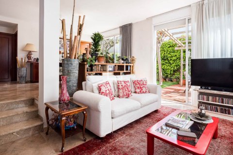 4 bedrooms villa for sale in Castelldefels, Barcelona, Catalonia, Spain № 6604 - photo 5