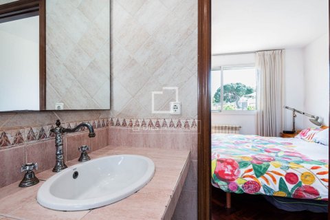 4 bedrooms villa for sale in Castelldefels, Barcelona, Catalonia, Spain № 6604 - photo 28