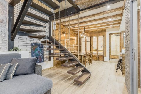 Apartamento de 4 dormitorios en venta en Barcelona, Cataluña, Spain № 6607
