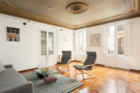 Купить квартиру в Барселона, Испания с 5 спален, 270м², № 6609 - фото 2