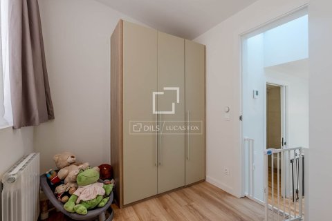 Villa de 2 dormitorios en venta en Esplugues de Llobregat, Barcelona, Cataluña, Spain № 6608 - foto 26
