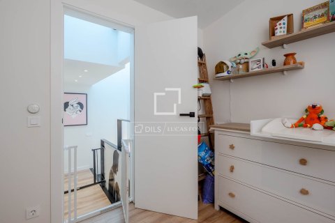 Villa de 2 dormitorios en venta en Esplugues de Llobregat, Barcelona, Cataluña, Spain № 6608 - foto 28