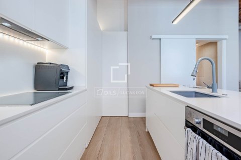 Villa de 2 dormitorios en venta en Esplugues de Llobregat, Barcelona, Cataluña, Spain № 6608 - foto 11