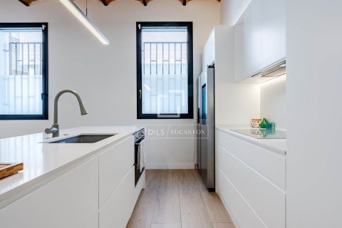 Villa de 2 dormitorios en venta en Esplugues de Llobregat, Barcelona, Cataluña, Spain № 6608 - foto 10