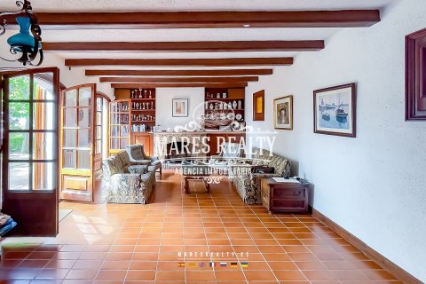 Купить виллу в Льорет-де-Мар, Испания с 10 спален, 575м², № 1015 - фото 6