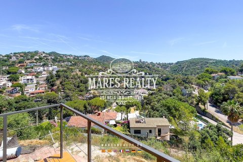 Купить виллу в Льорет-де-Мар, Испания с 5 спален, 317м², № 1014 - фото 5