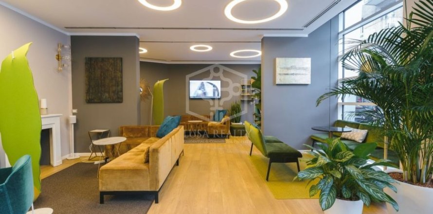 Коммерческая недвижимость с 22 спальнями в Барселоне, Каталония, Испания № 1012