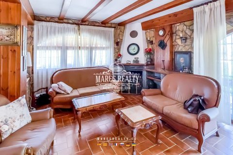 Купить виллу в Льорет-де-Мар, Испания с 5 спален, 205м², № 1017 - фото 8