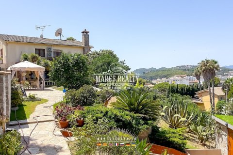 Купить виллу в Льорет-де-Мар, Испания с 5 спален, 205м², № 1017 - фото 6