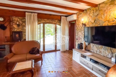 Купить виллу в Льорет-де-Мар, Испания с 5 спален, 205м², № 1017 - фото 11