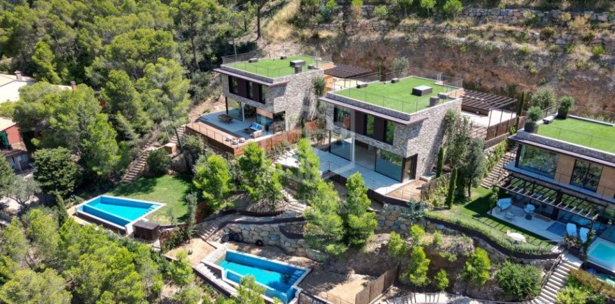 Вилла с 4 спальнями в Бегуре, Герона, Каталония, Испания № 1011
