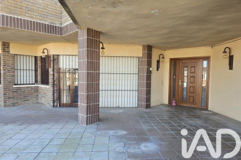 5 bedrooms house for sale in Alcanar, Tarragona, Catalonia, Spain № 7422 - photo 22