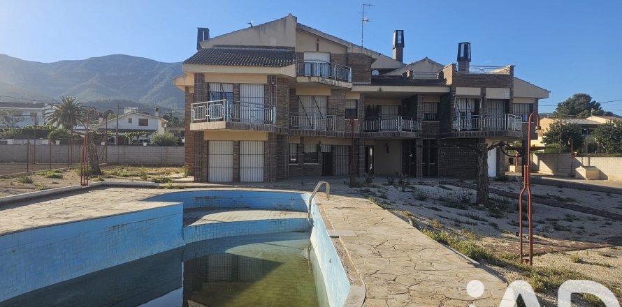 5 bedrooms house for sale in Alcanar, Tarragona, Catalonia, Spain № 7422
