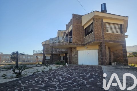 5 bedrooms house for sale in Alcanar, Tarragona, Catalonia, Spain № 7422 - photo 28