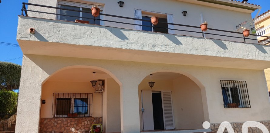 3 bedrooms house for sale in Lloret de Mar, Girona, Catalonia, Spain № 7424