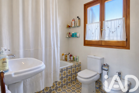 Сasa de 6 dormitorios en venta en Vilassar de Dalt, Barcelona, Cataluña, Spain № 7421 - foto 13