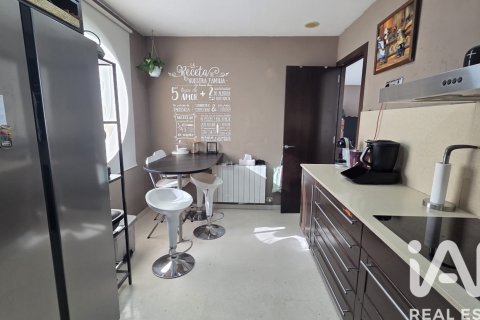 4 bedrooms apartment for sale in Calafell, Tarragona, Catalonia, Spain № 7420 - photo 8