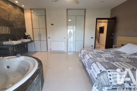 4 bedrooms apartment for sale in Calafell, Tarragona, Catalonia, Spain № 7420 - photo 13
