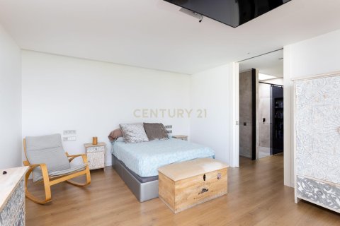 Apartamento de 4 dormitorios en venta en Teia, Barcelona, Cataluña, Spain № 6866 - foto 25