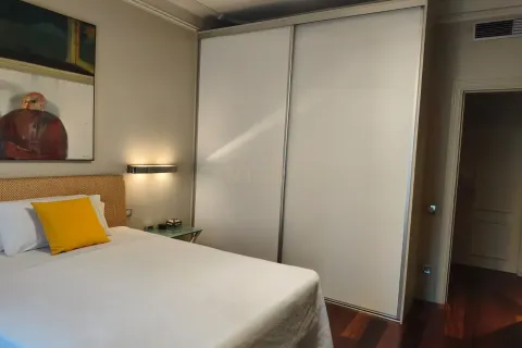 Apartamento de 5 dormitorios en venta en Barcelona, Cataluña, Spain № 6868 - foto 13