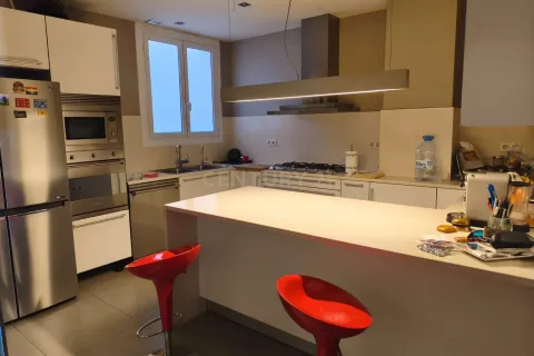 Apartamento de 5 dormitorios en venta en Barcelona, Cataluña, Spain № 6868 - foto 8