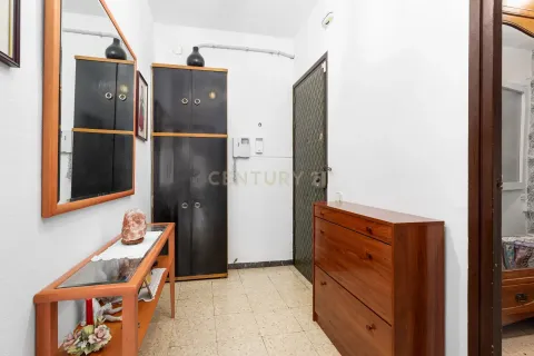 Apartamento de 4 dormitorios en venta en Barcelona, Cataluña, Spain № 6867 - foto 3