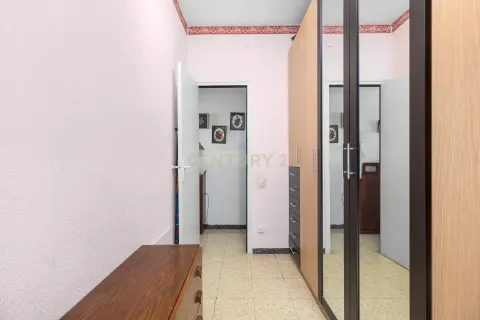 Apartamento de 4 dormitorios en venta en Barcelona, Cataluña, Spain № 6867 - foto 4
