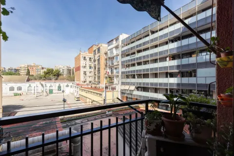 Apartamento de 4 dormitorios en venta en Barcelona, Cataluña, Spain № 6867 - foto 23