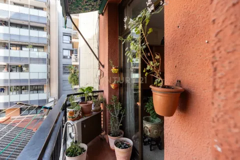 Apartamento de 4 dormitorios en venta en Barcelona, Cataluña, Spain № 6867 - foto 22