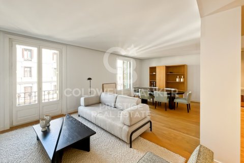 2 bedrooms apartment for sale in Barcelona, Catalonia, Spain № 5975 - photo 4