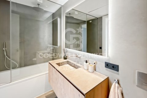 2 bedrooms apartment for sale in Barcelona, Catalonia, Spain № 5974 - photo 16