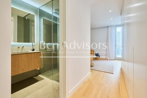 Купить квартиру в Барселона, Испания с 4 спальни, № 2851 - фото 28