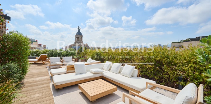 Apartamento de 3 dormitorios en venta en Barcelona, Cataluña, Spain № 2854