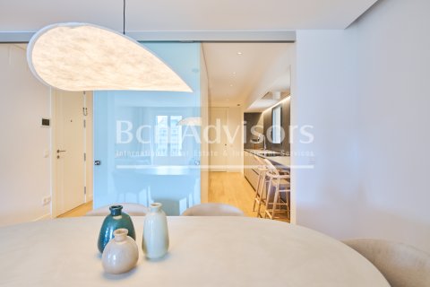 Apartamento de 3 dormitorios en venta en Barcelona, Cataluña, Spain № 2854 - foto 18