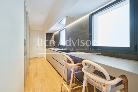Apartamento de 3 dormitorios en venta en Barcelona, Cataluña, Spain № 2854 - foto 20