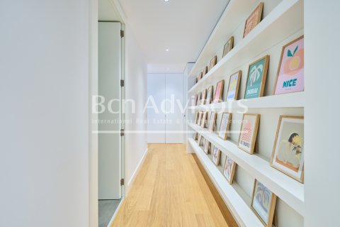 Apartamento de 3 dormitorios en venta en Barcelona, Cataluña, Spain № 2854 - foto 26