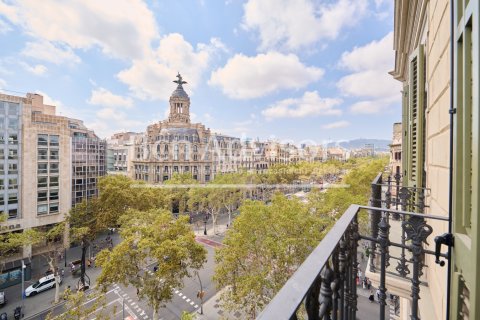 Apartamento de 3 dormitorios en venta en Barcelona, Cataluña, Spain № 2854 - foto 6