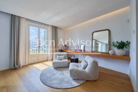Apartamento de 3 dormitorios en venta en Barcelona, Cataluña, Spain № 2854 - foto 5